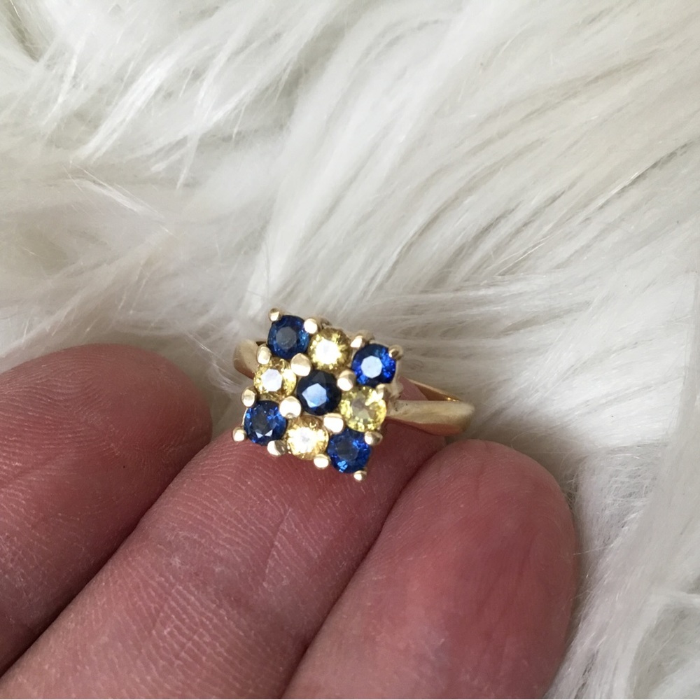 Vintage Solid 14K Yellow Gold Natural Sapphire Ring- Size 7